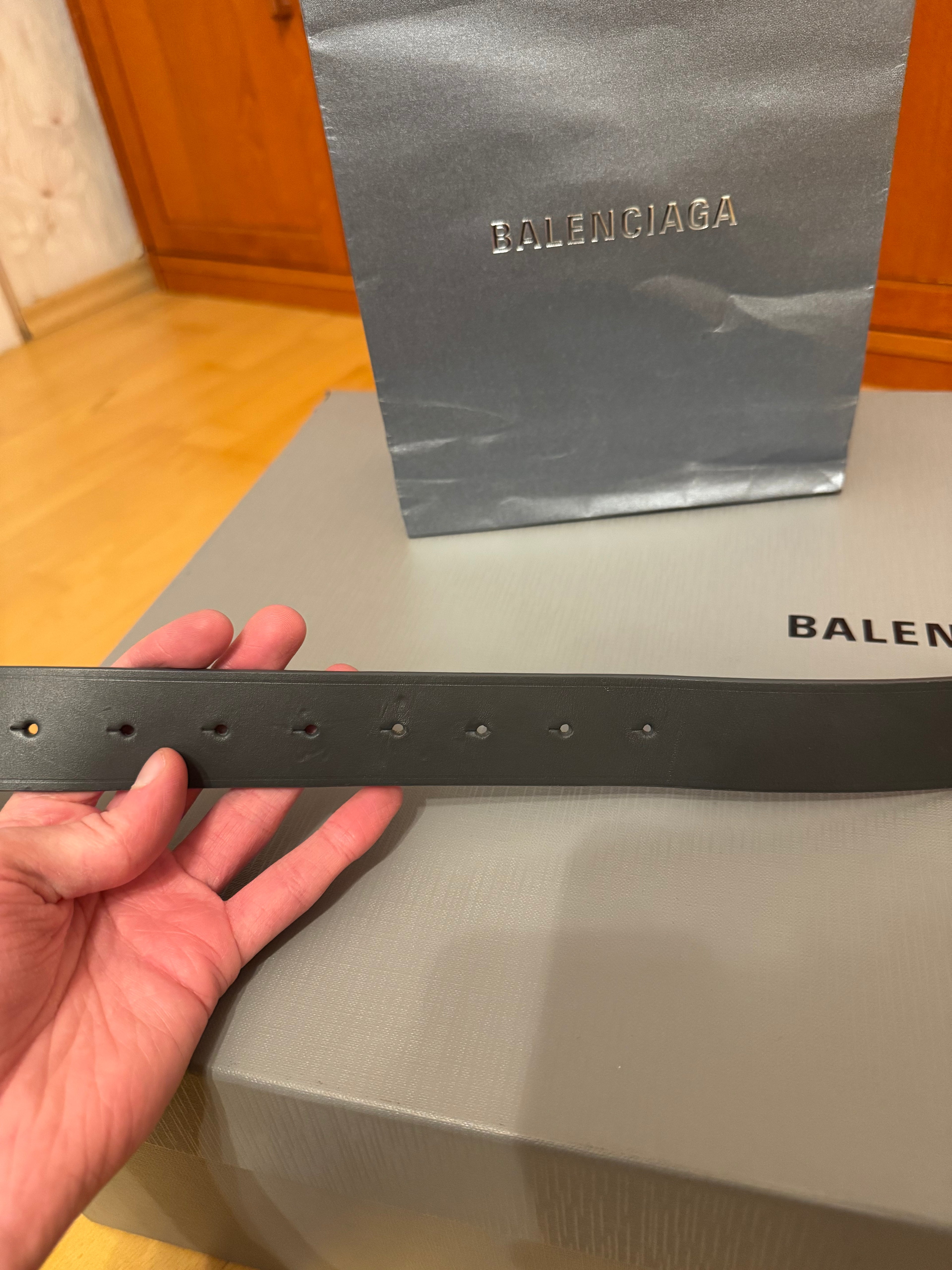 Balenciaga BB Logo Leather Belt Fossil Grey