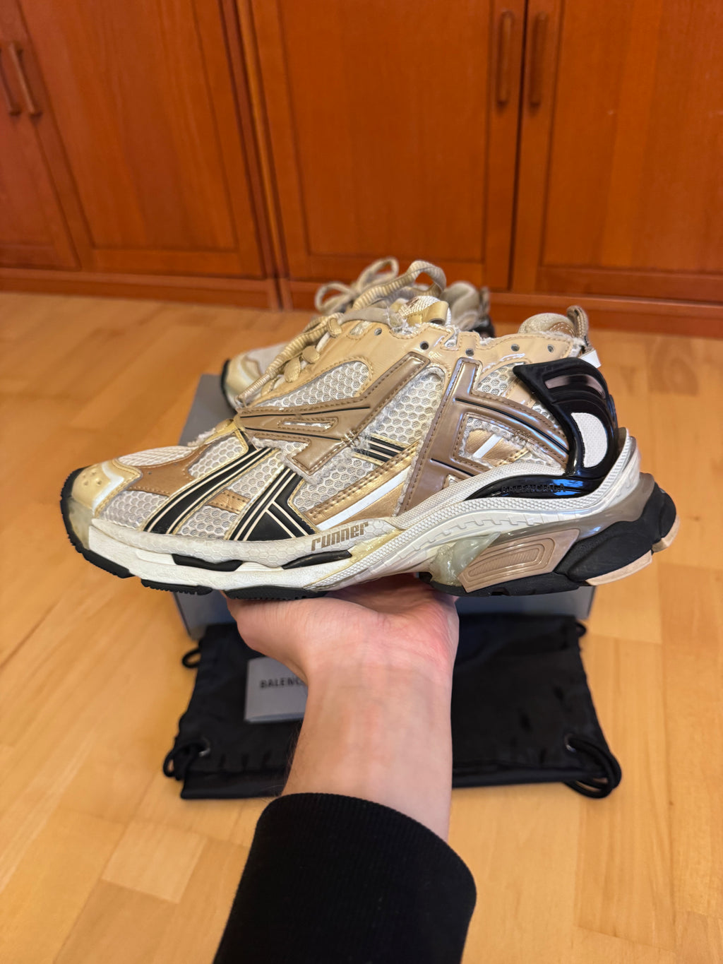 Balenciaga Runner Beige