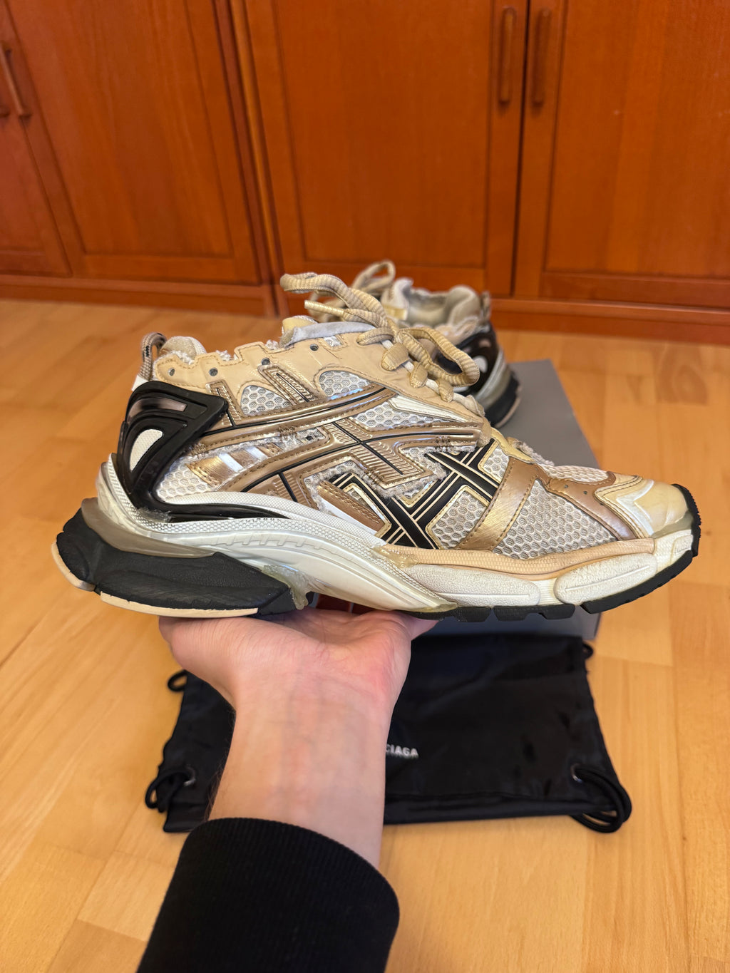 Balenciaga Runner Beige