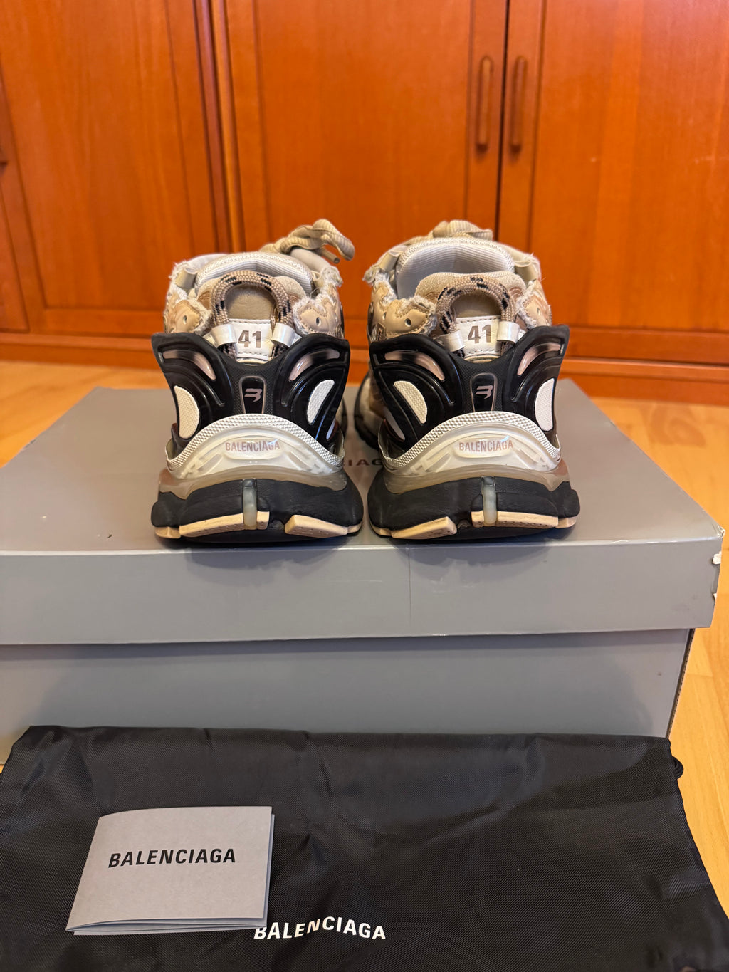 Balenciaga Runner Beige