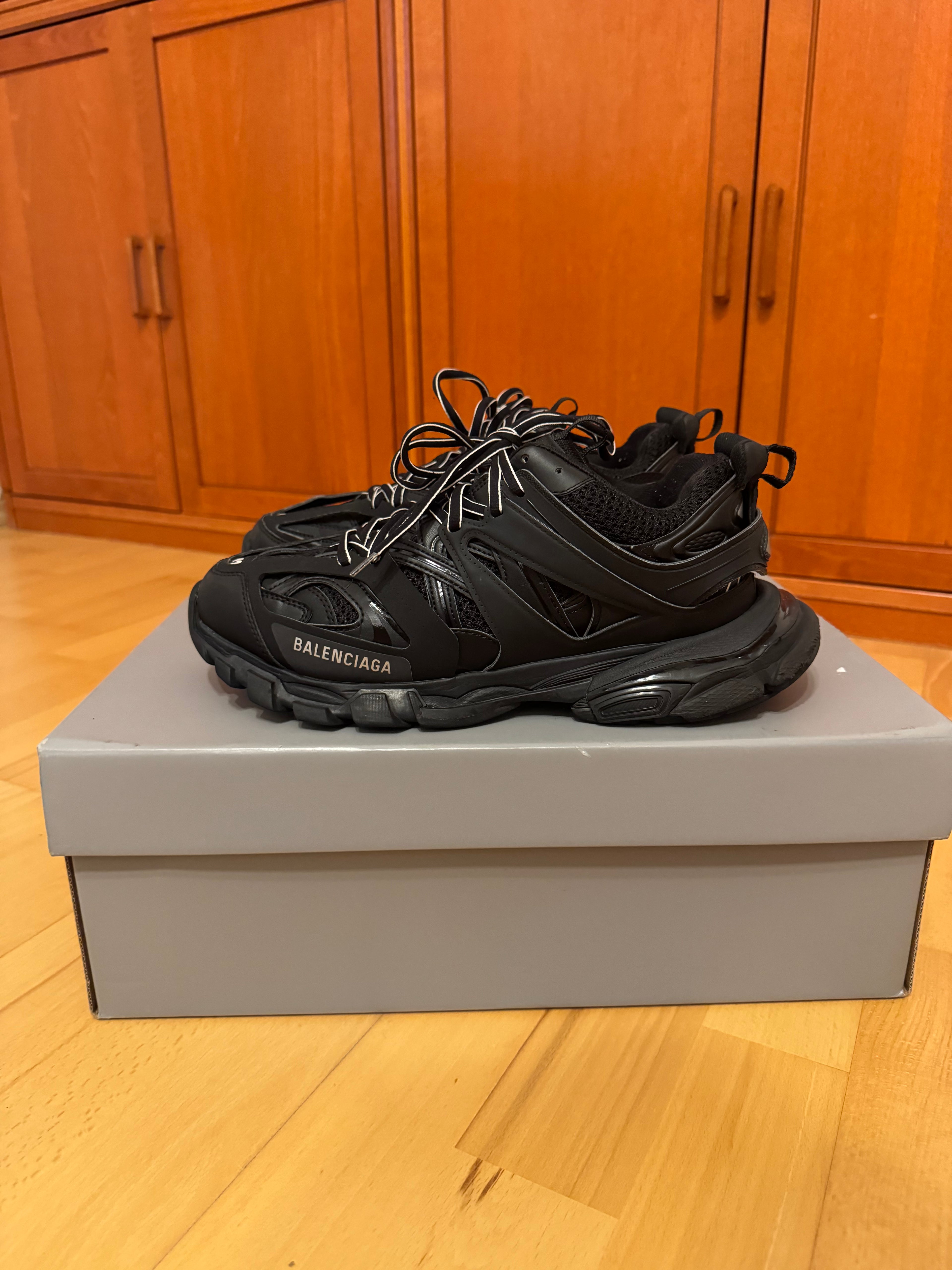Balenciaga Track Triple Black