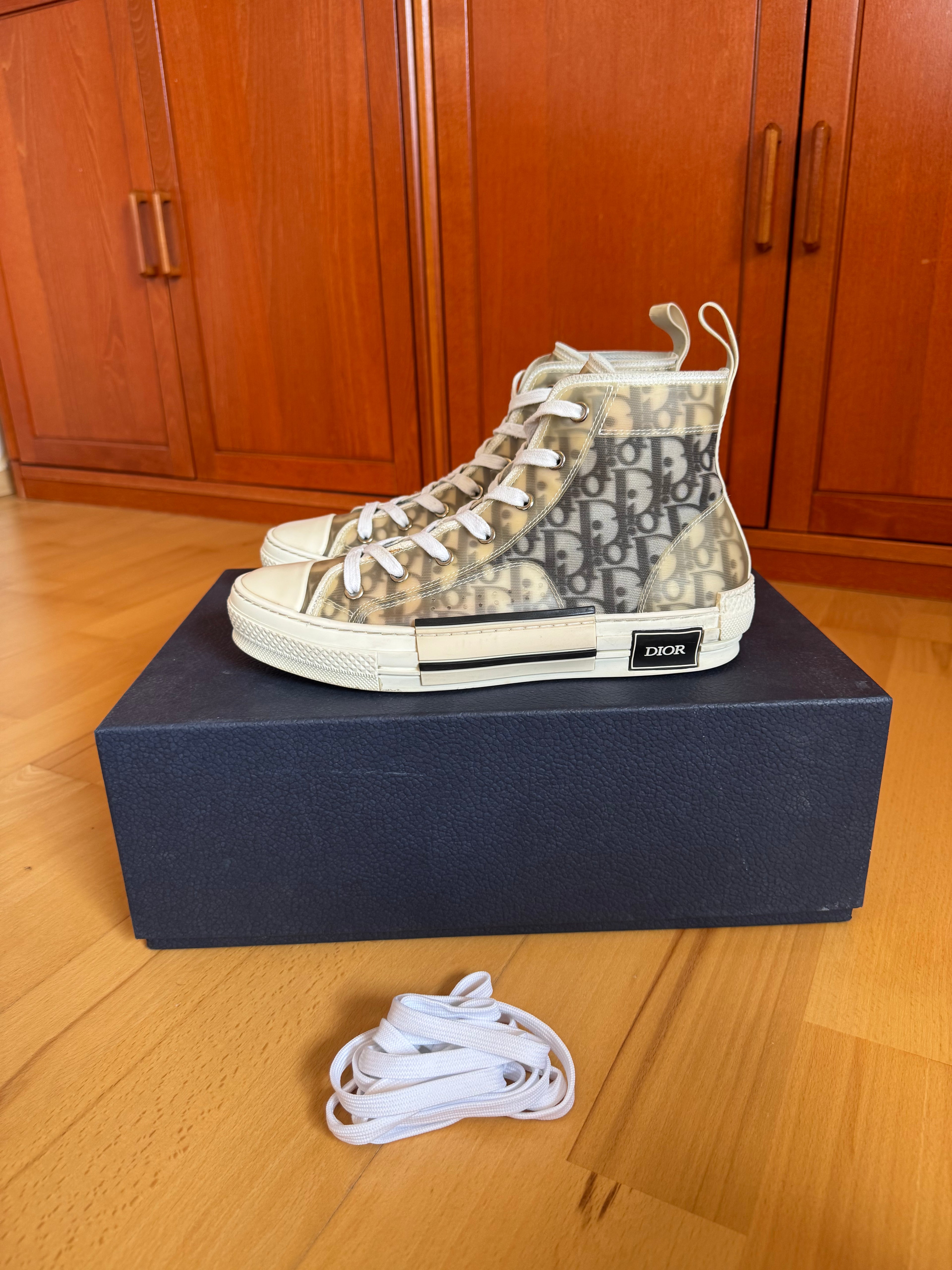 Dior B23 High Oblique