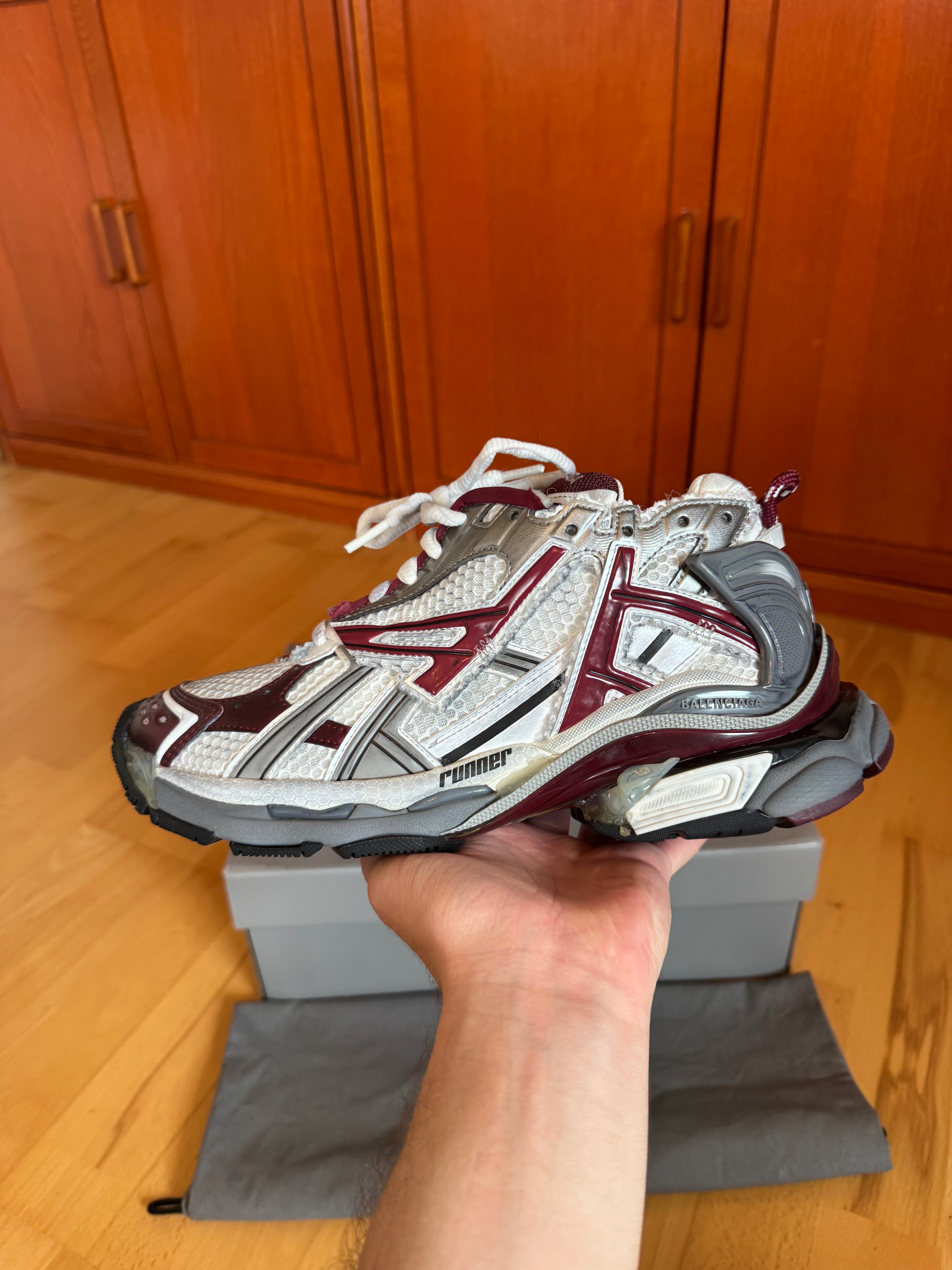 Balenciaga Runner Burgundy
