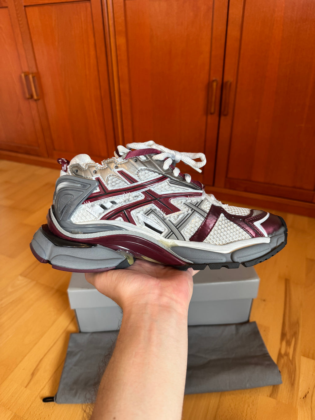Balenciaga Runner Burgundy