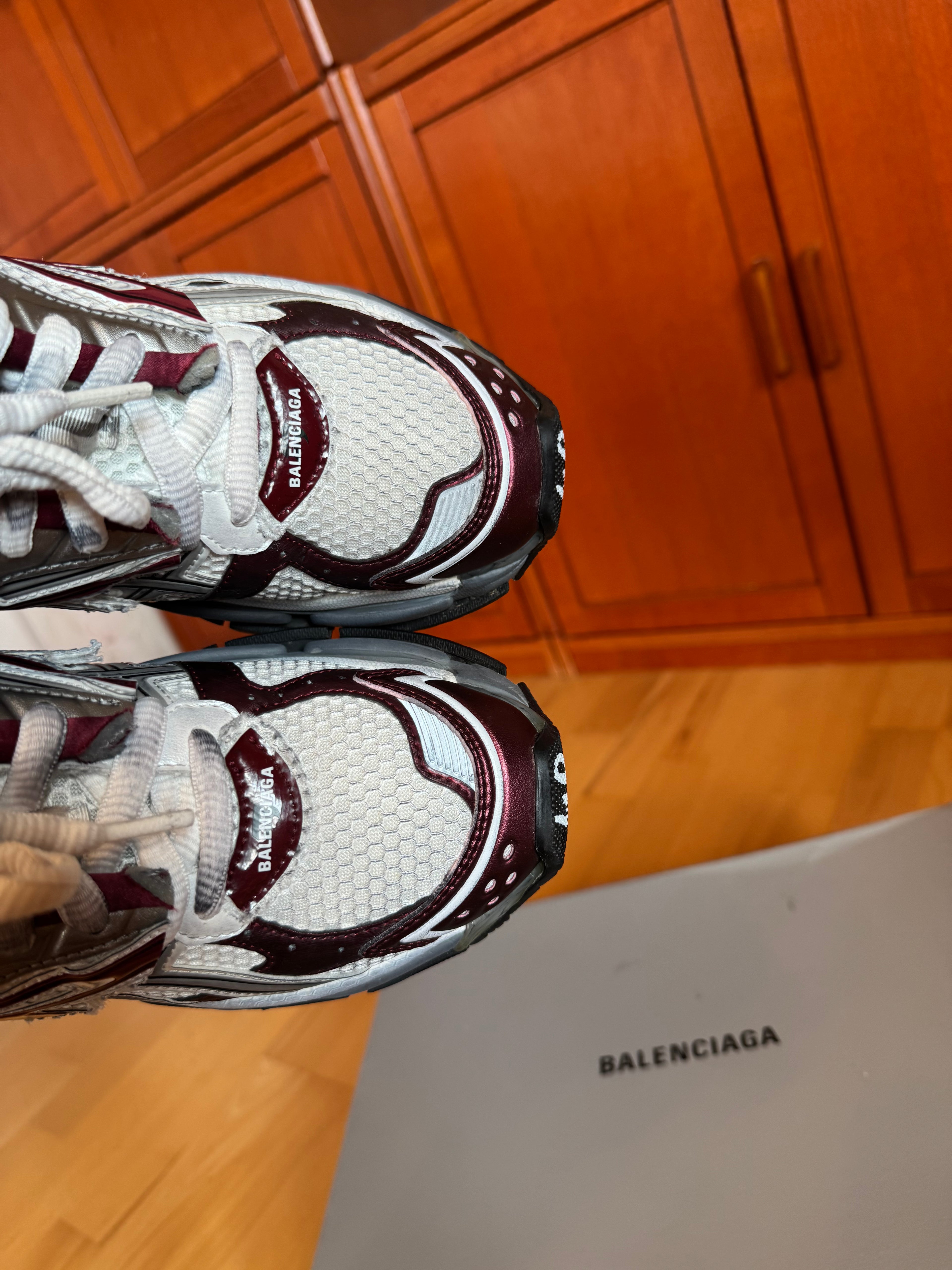 Balenciaga Runner Burgundy