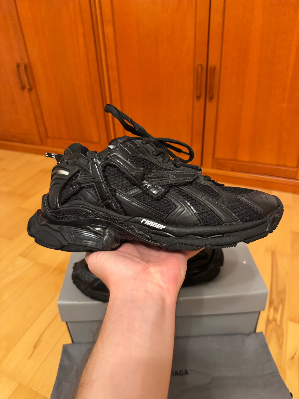 Balenciaga Runner Triple Black Made In Italy