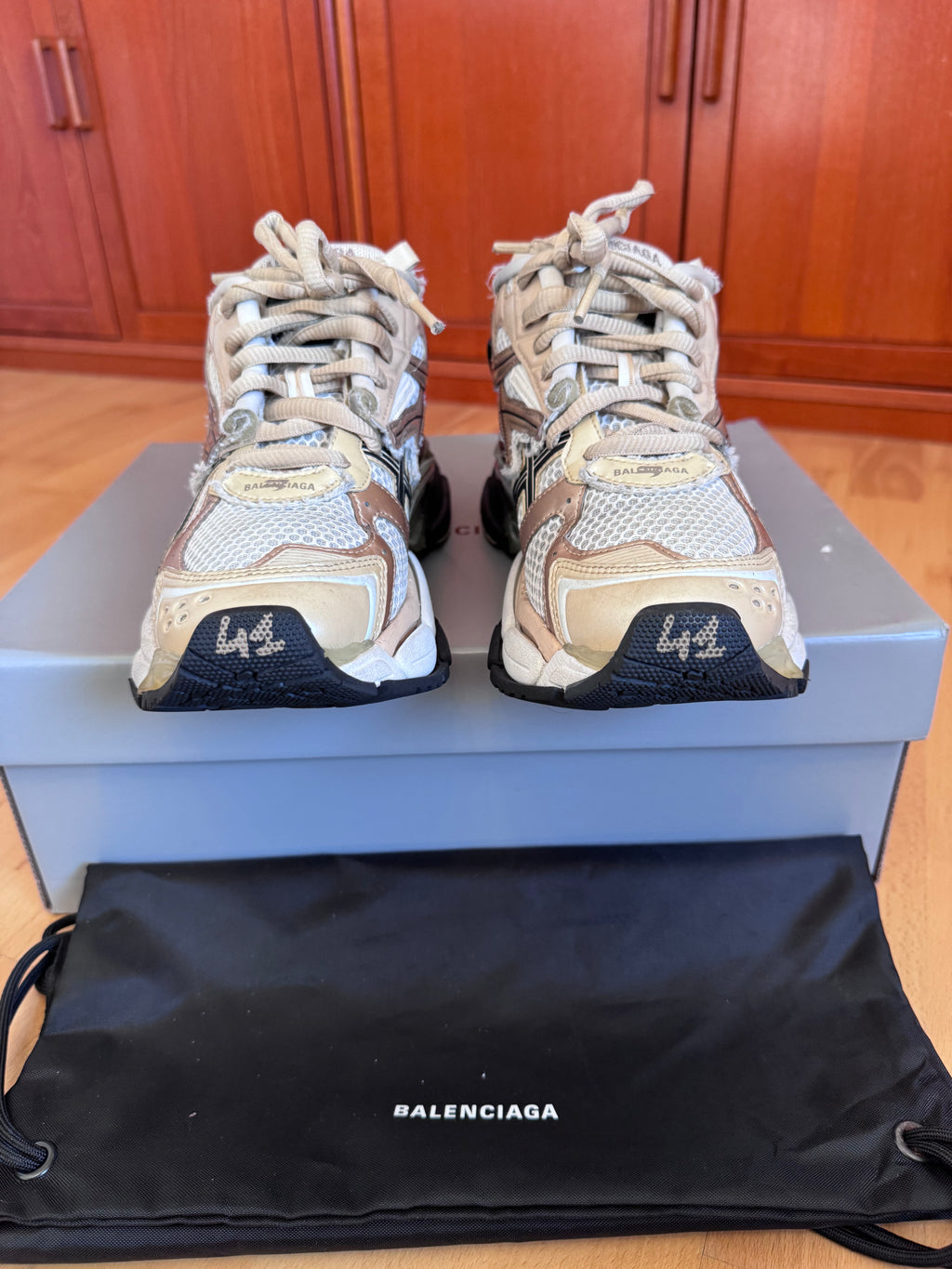 Balenciaga Runner Beige
