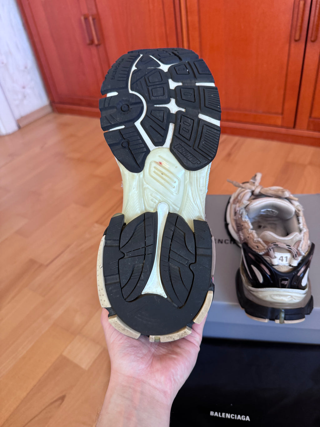 Balenciaga Runner Beige