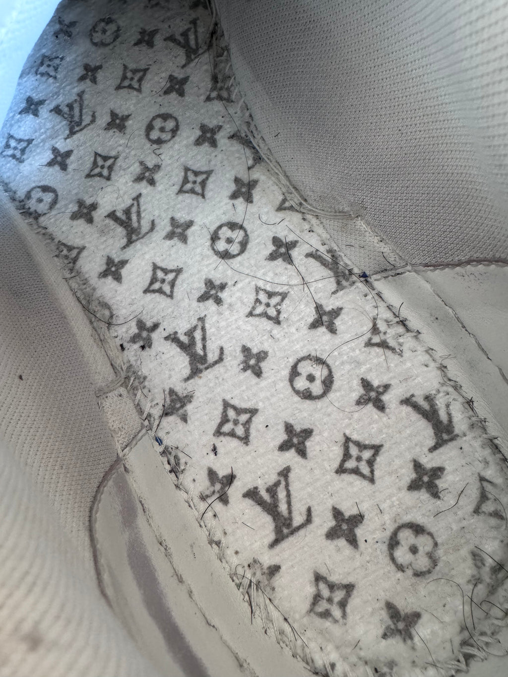 Louis Vuitton LV Trainer White/Green Velcro Strap