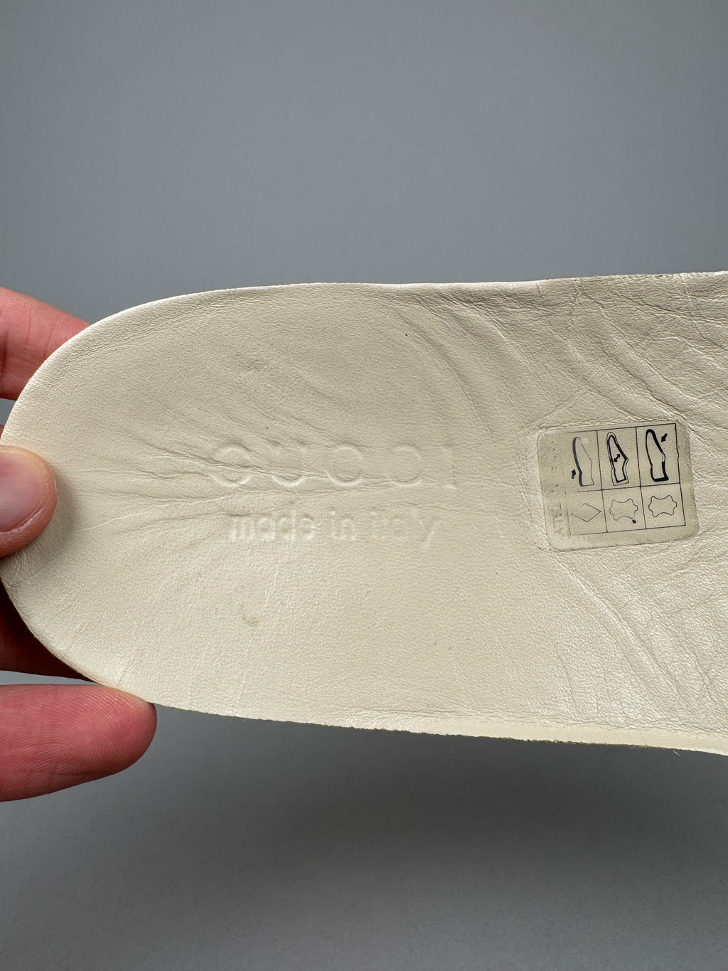 Gucci Rhyton Beige Gucci Logo