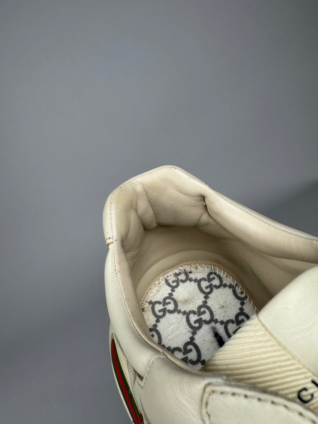 Gucci Rhyton Beige Gucci Logo