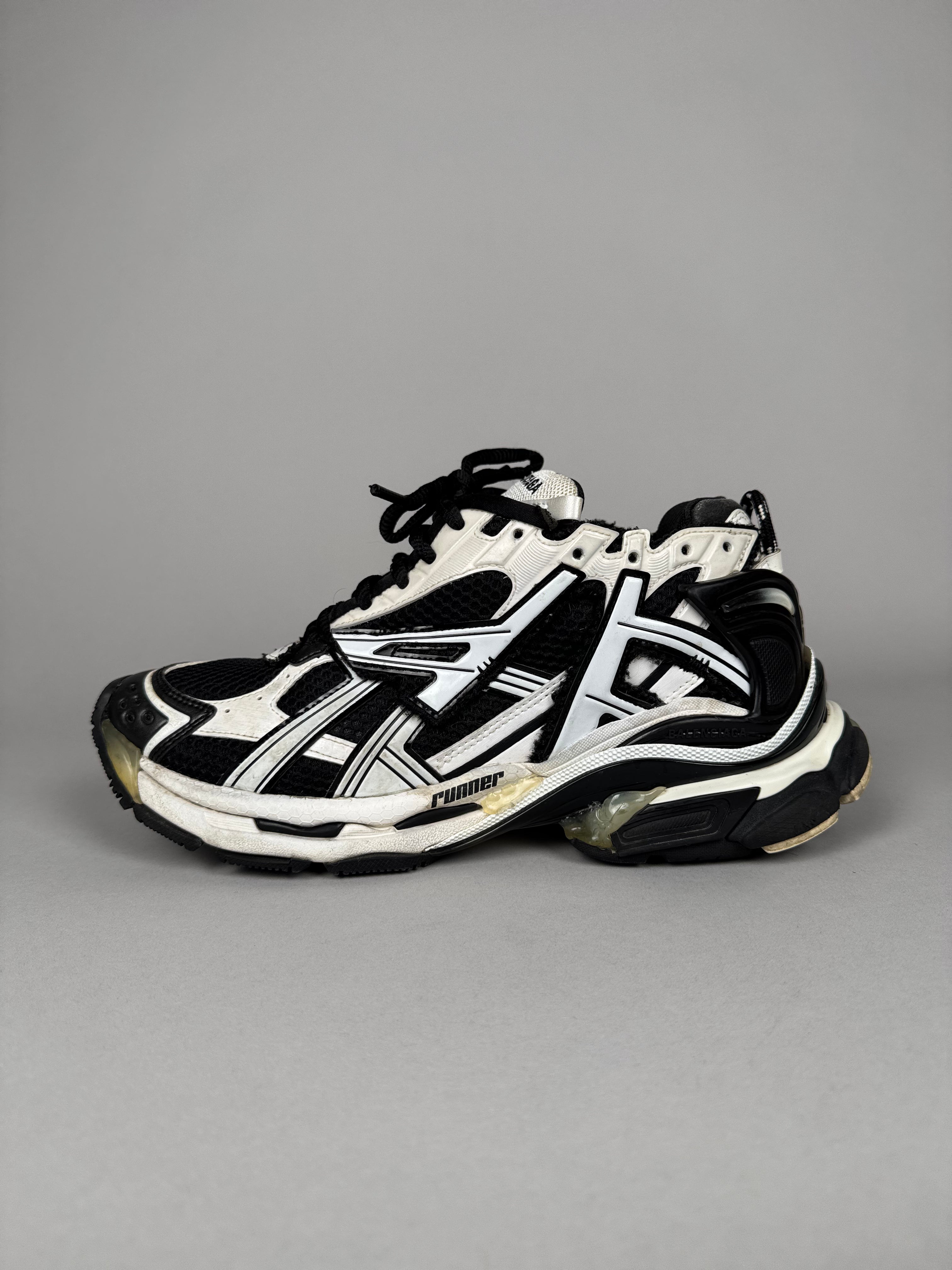 Balenciaga Runner Black White Panda