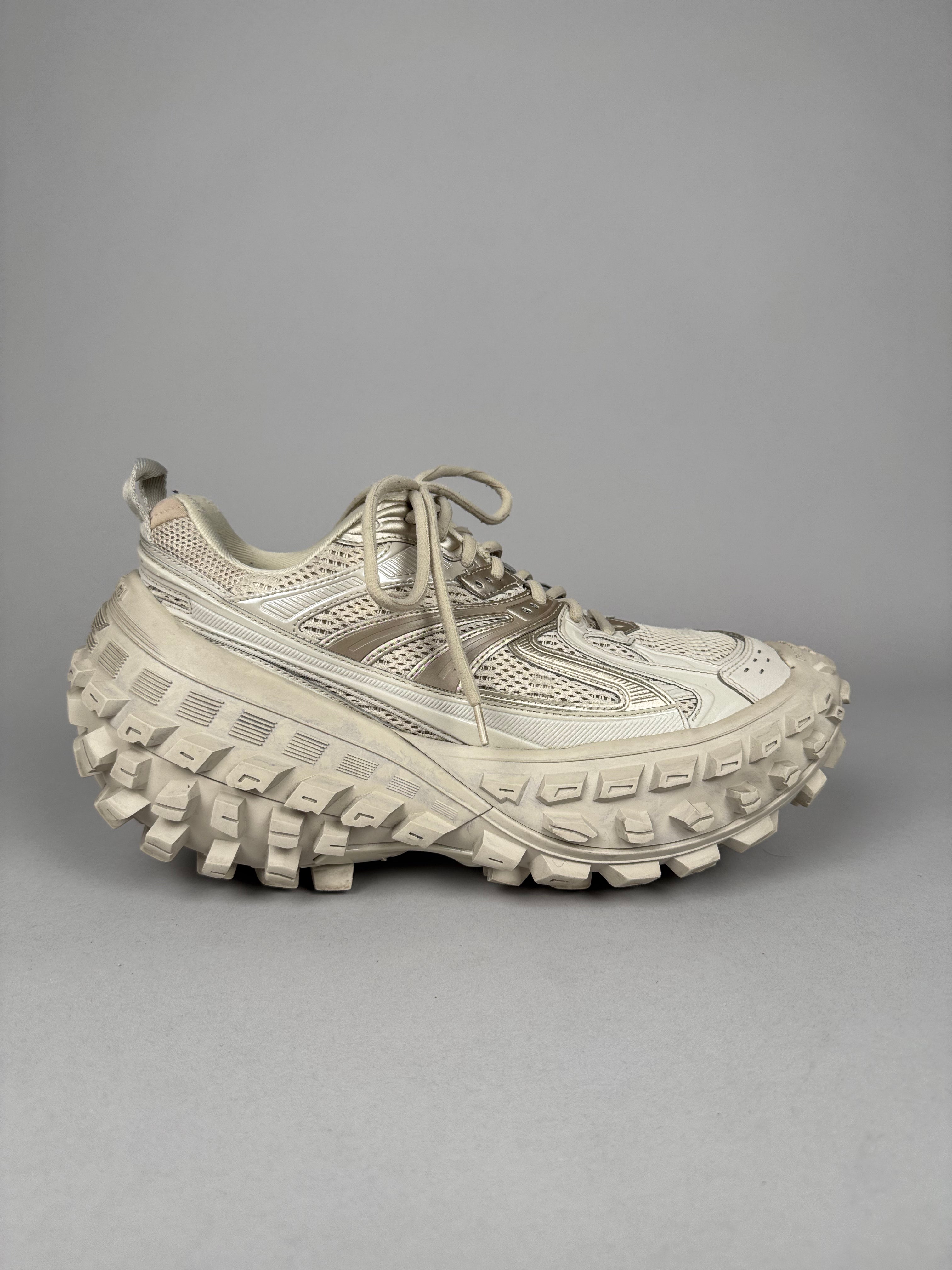 Balenciaga Bouncer/ Defender Beige