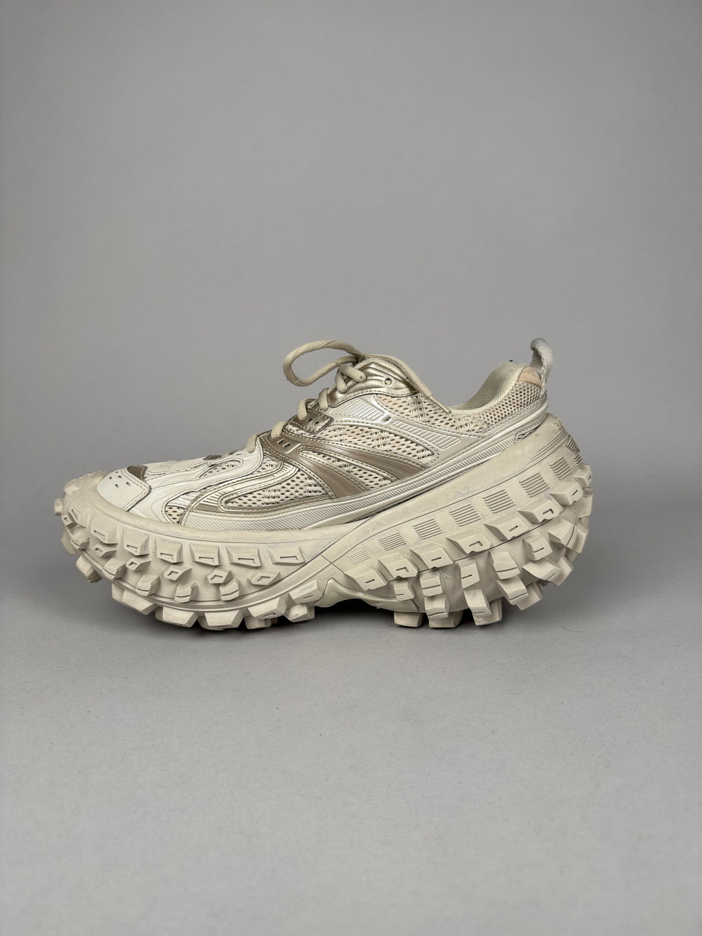 Balenciaga Bouncer/ Defender Beige