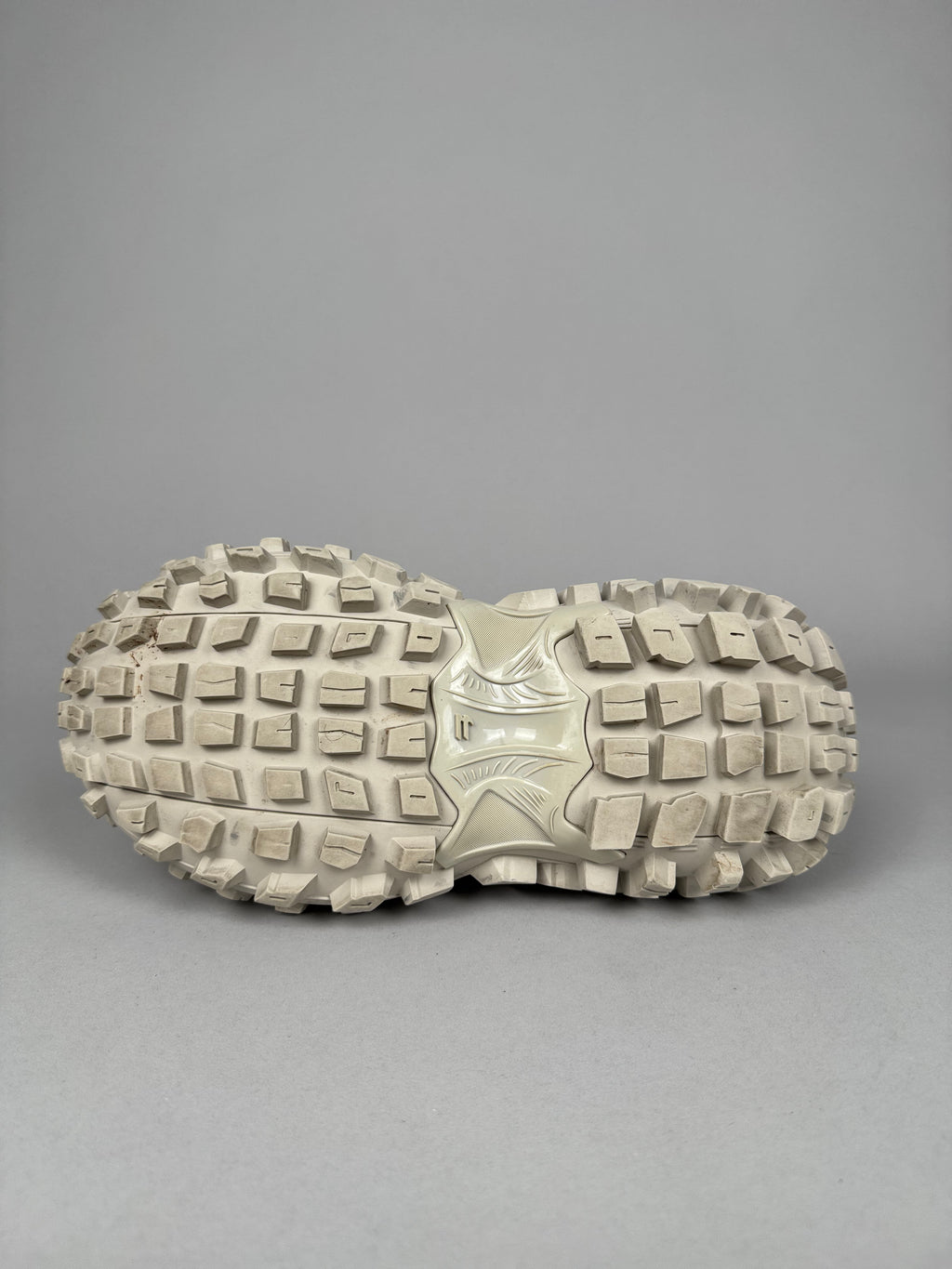 Balenciaga Bouncer/ Defender Beige