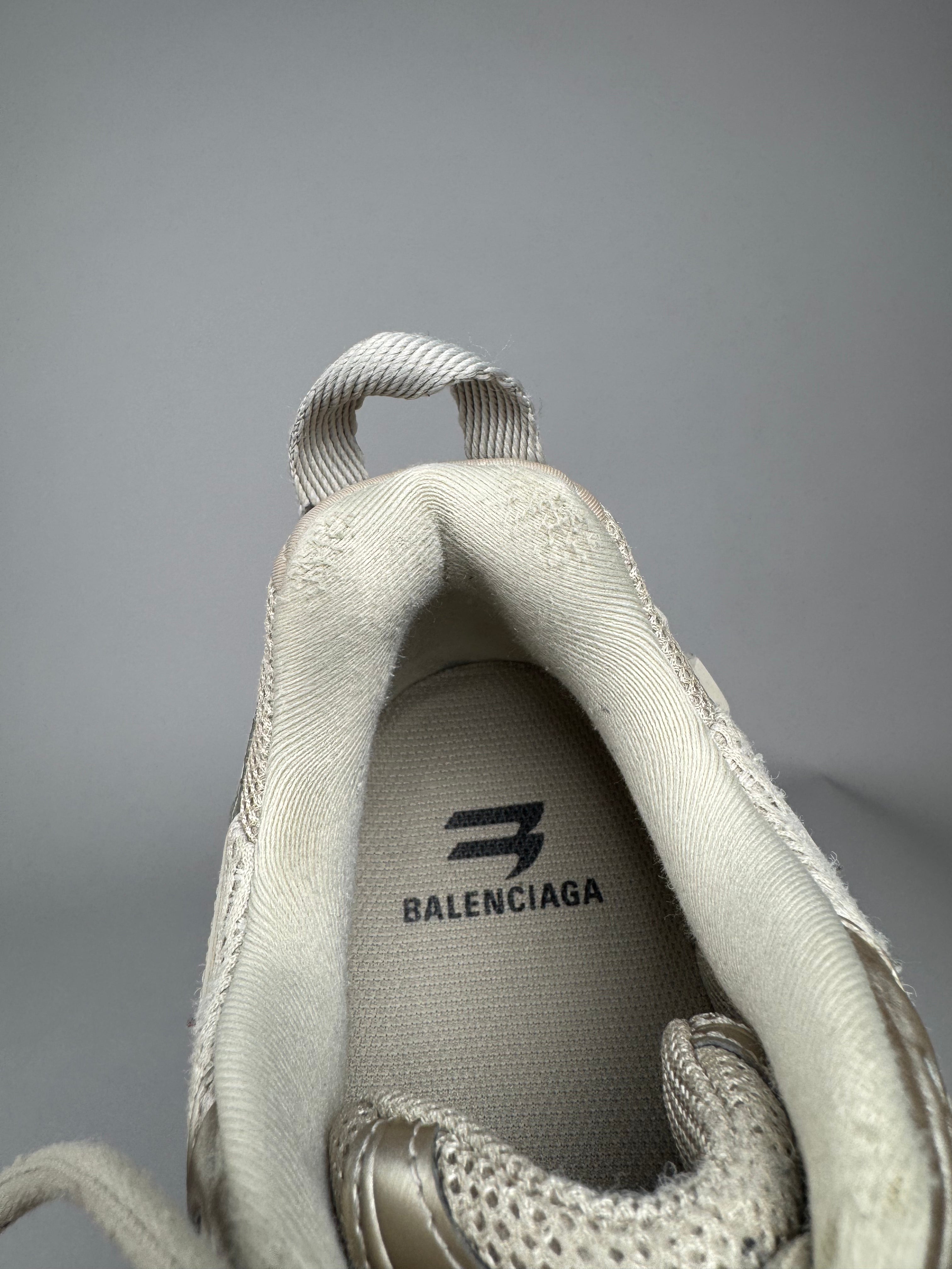 Balenciaga Bouncer/ Defender Beige