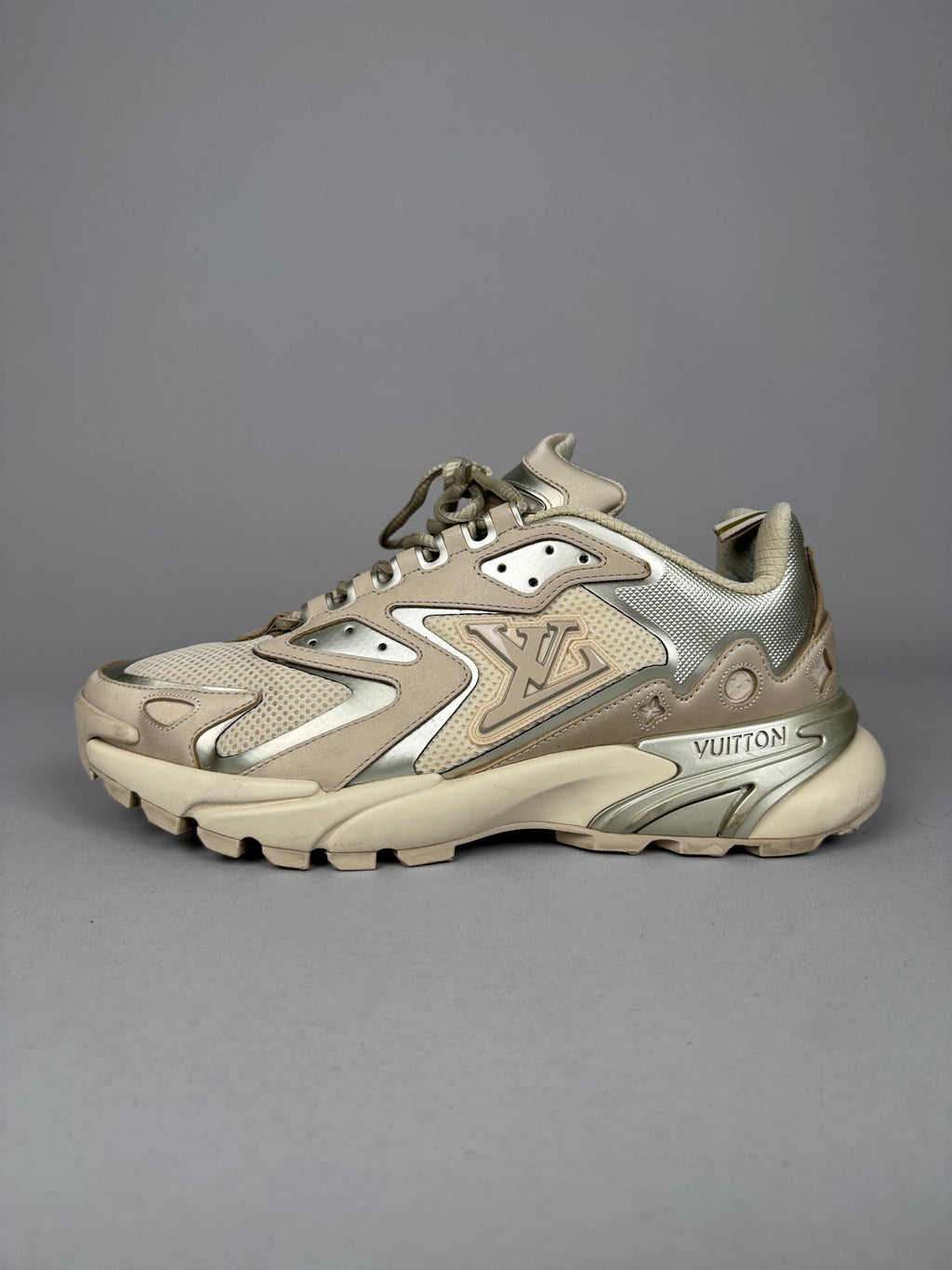 Louis Vuitton LV Tatic Runner Sneaker Beige