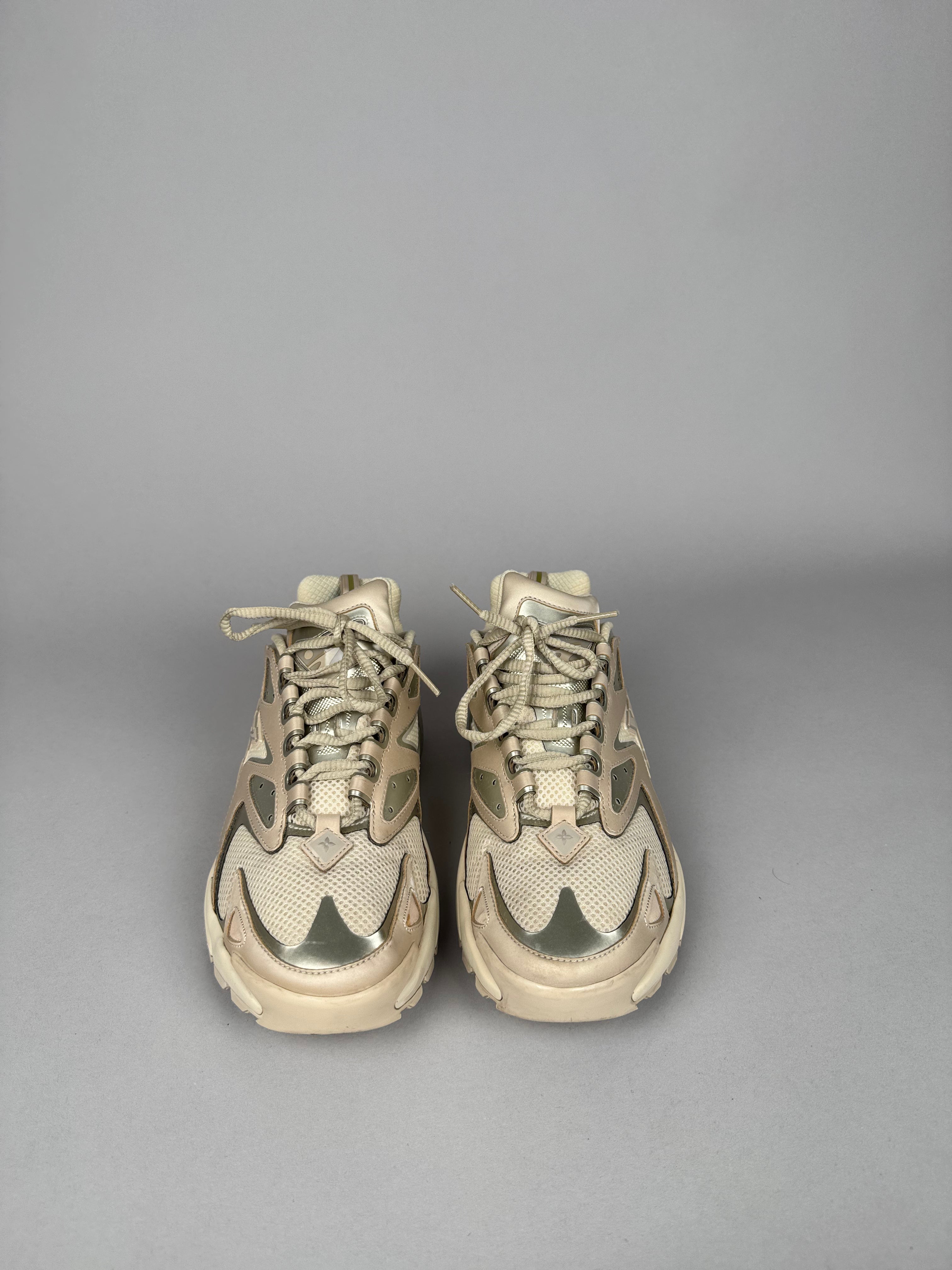 Louis Vuitton LV Tatic Runner Sneaker Beige