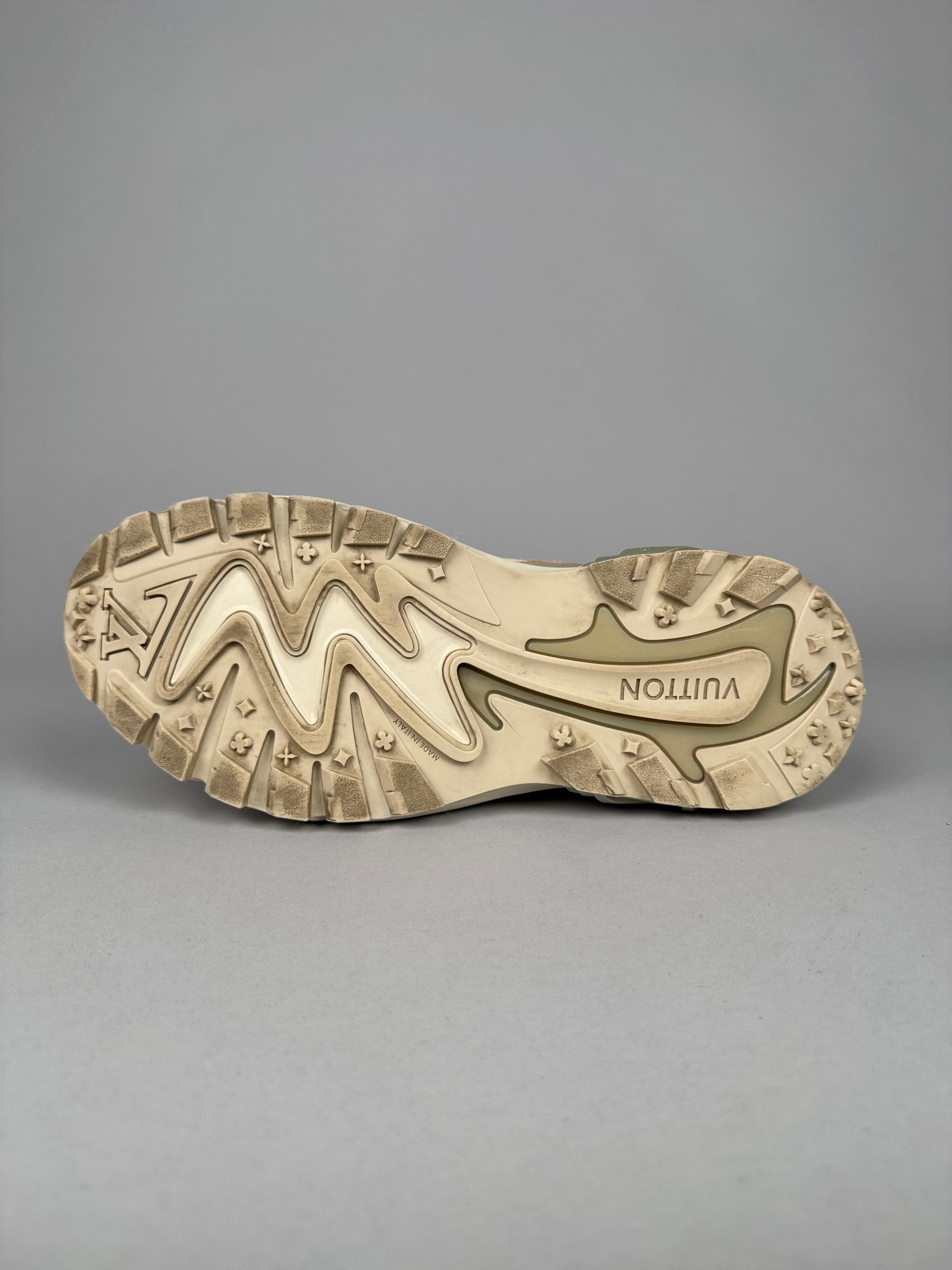 Louis Vuitton LV Tatic Runner Sneaker Beige