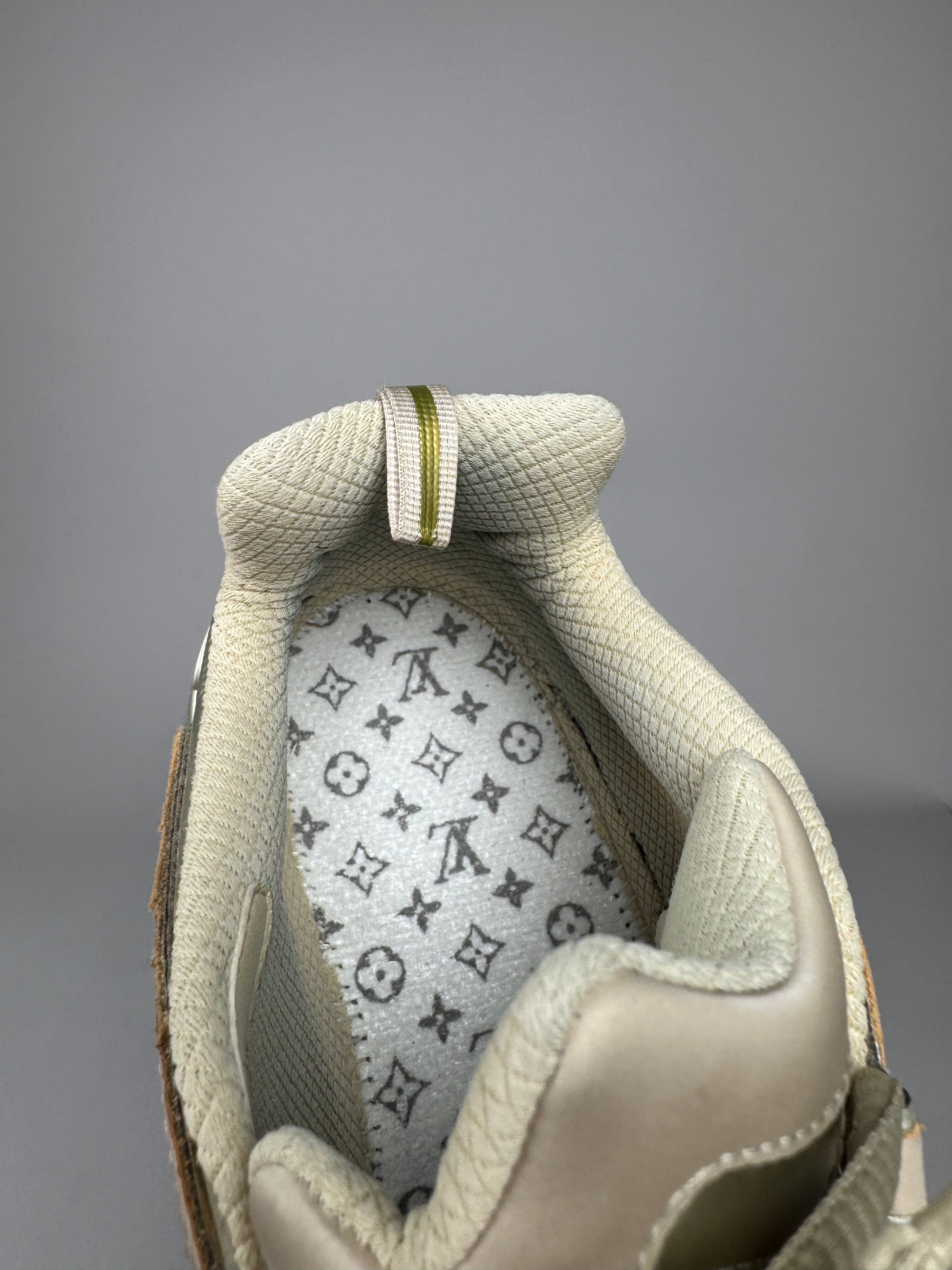 Louis Vuitton LV Tatic Runner Sneaker Beige