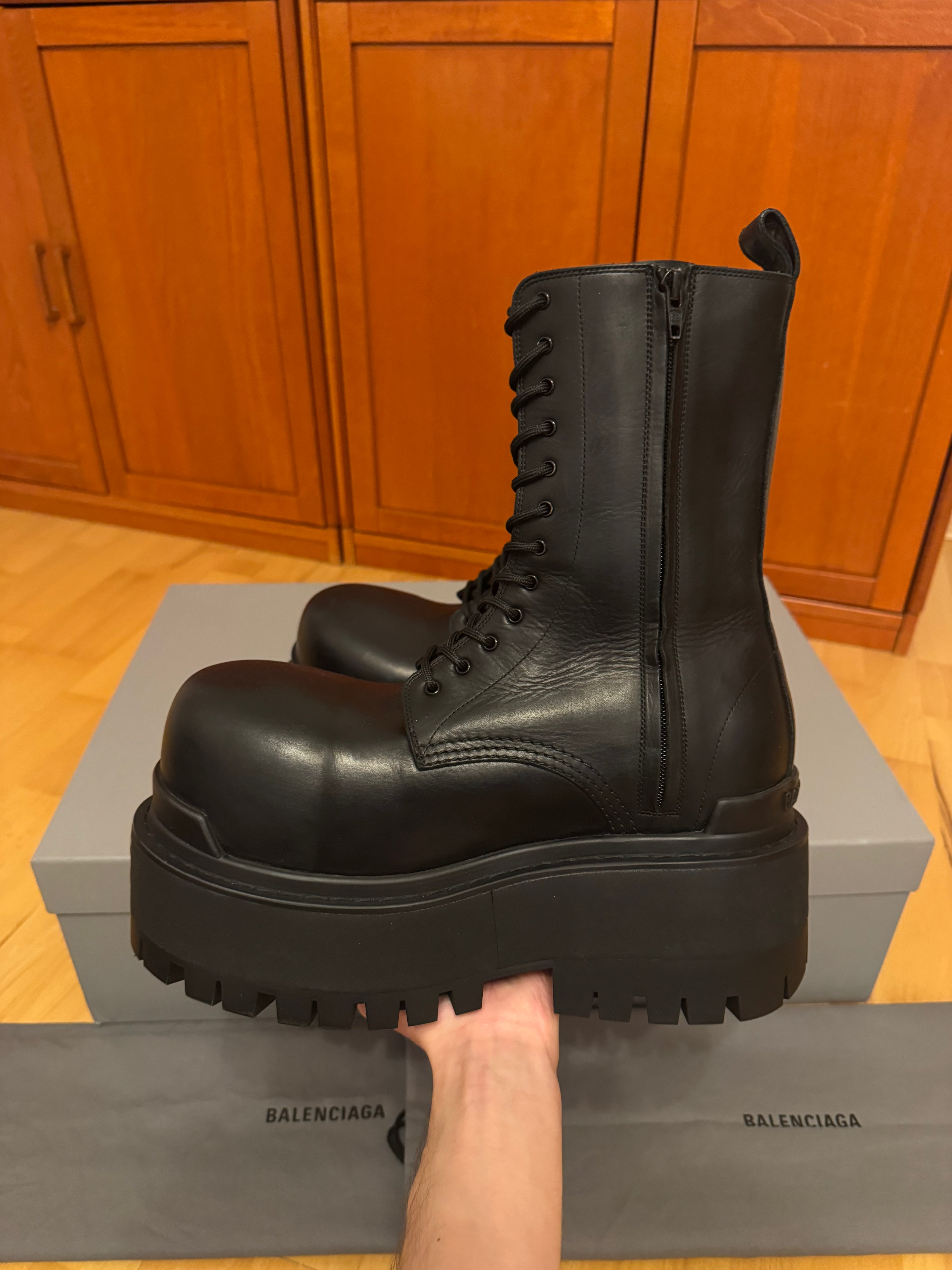 Balenciaga Calfskin 80 MM Platform Giant Boots BB Black